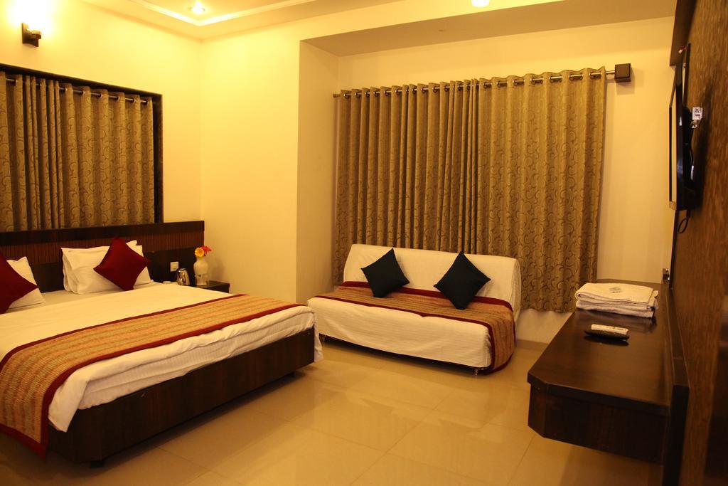 Hotel Sai Ramanand Shirdi Eksteriør bilde