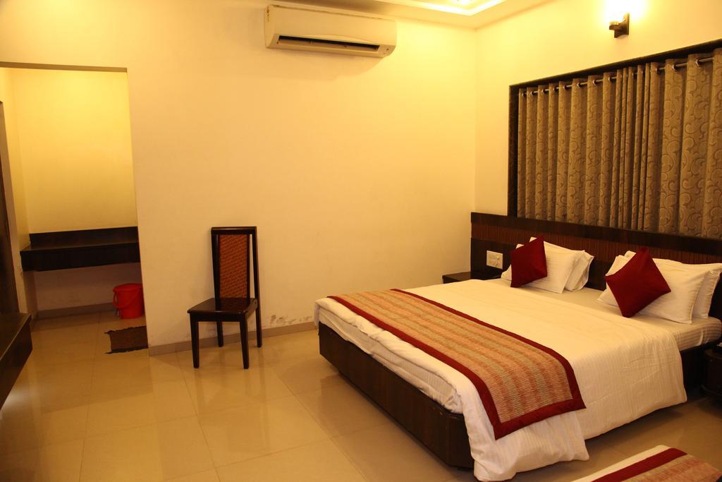 Hotel Sai Ramanand Shirdi Eksteriør bilde