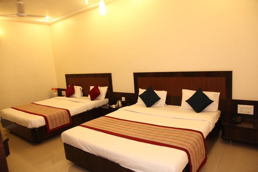 Hotel Sai Ramanand Shirdi Eksteriør bilde