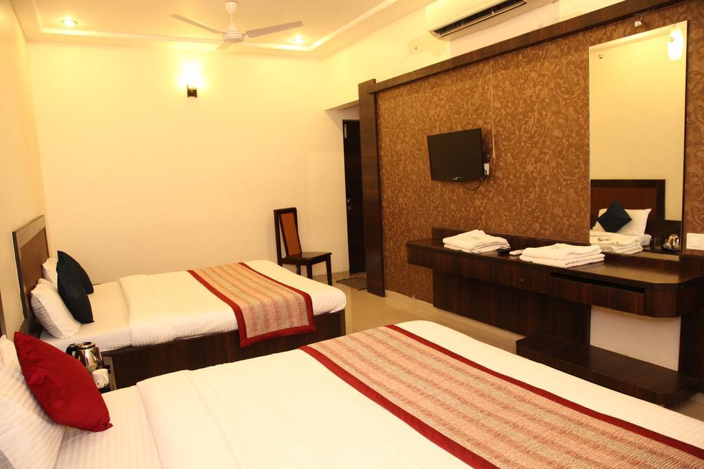 Hotel Sai Ramanand Shirdi Eksteriør bilde