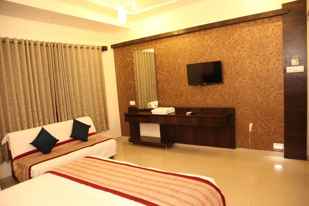 Hotel Sai Ramanand Shirdi Eksteriør bilde