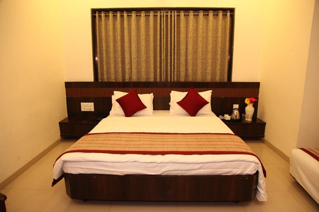 Hotel Sai Ramanand Shirdi Eksteriør bilde