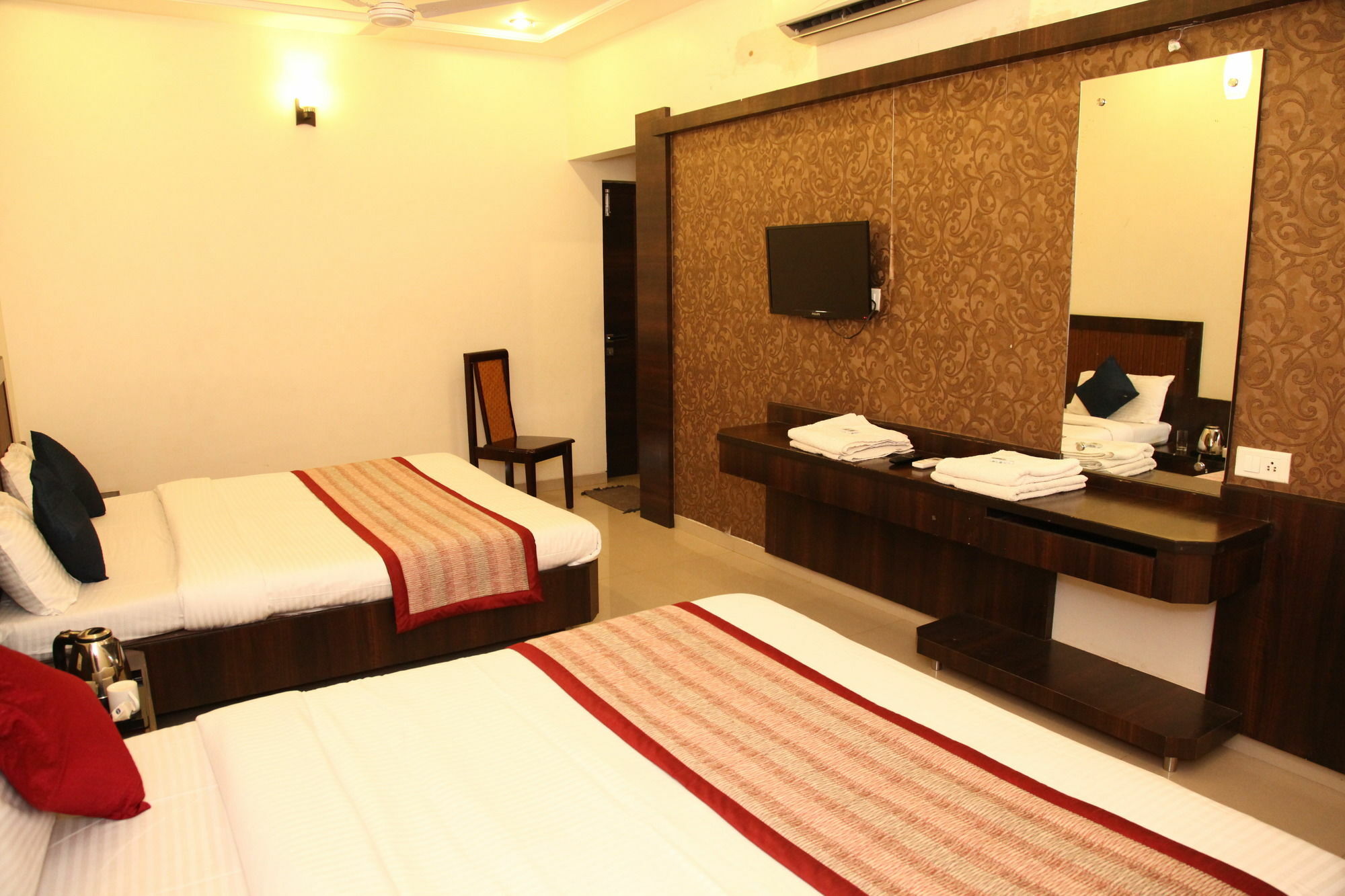 Hotel Sai Ramanand Shirdi Eksteriør bilde