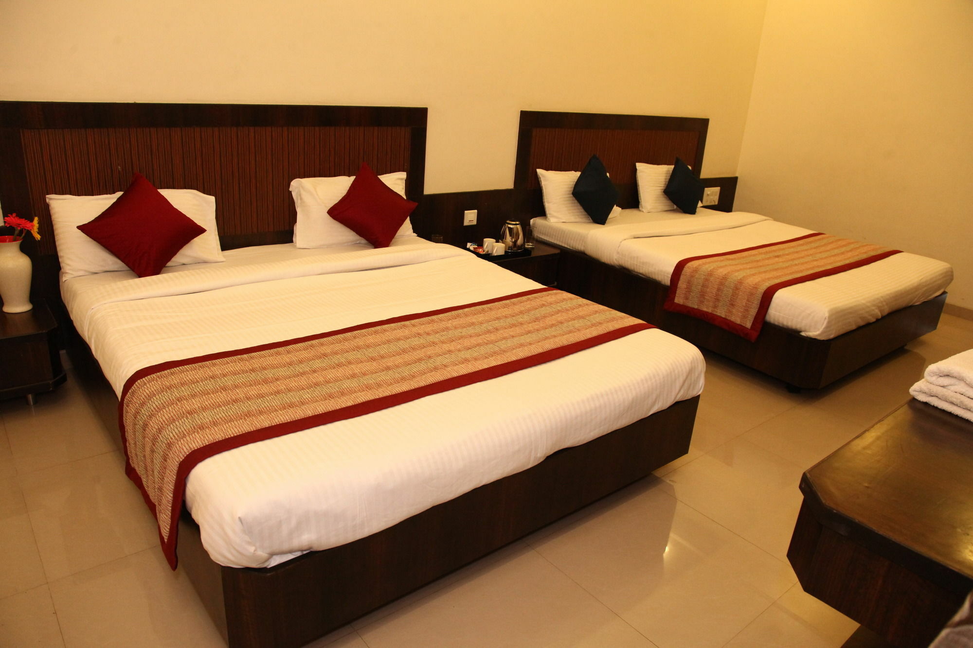 Hotel Sai Ramanand Shirdi Eksteriør bilde