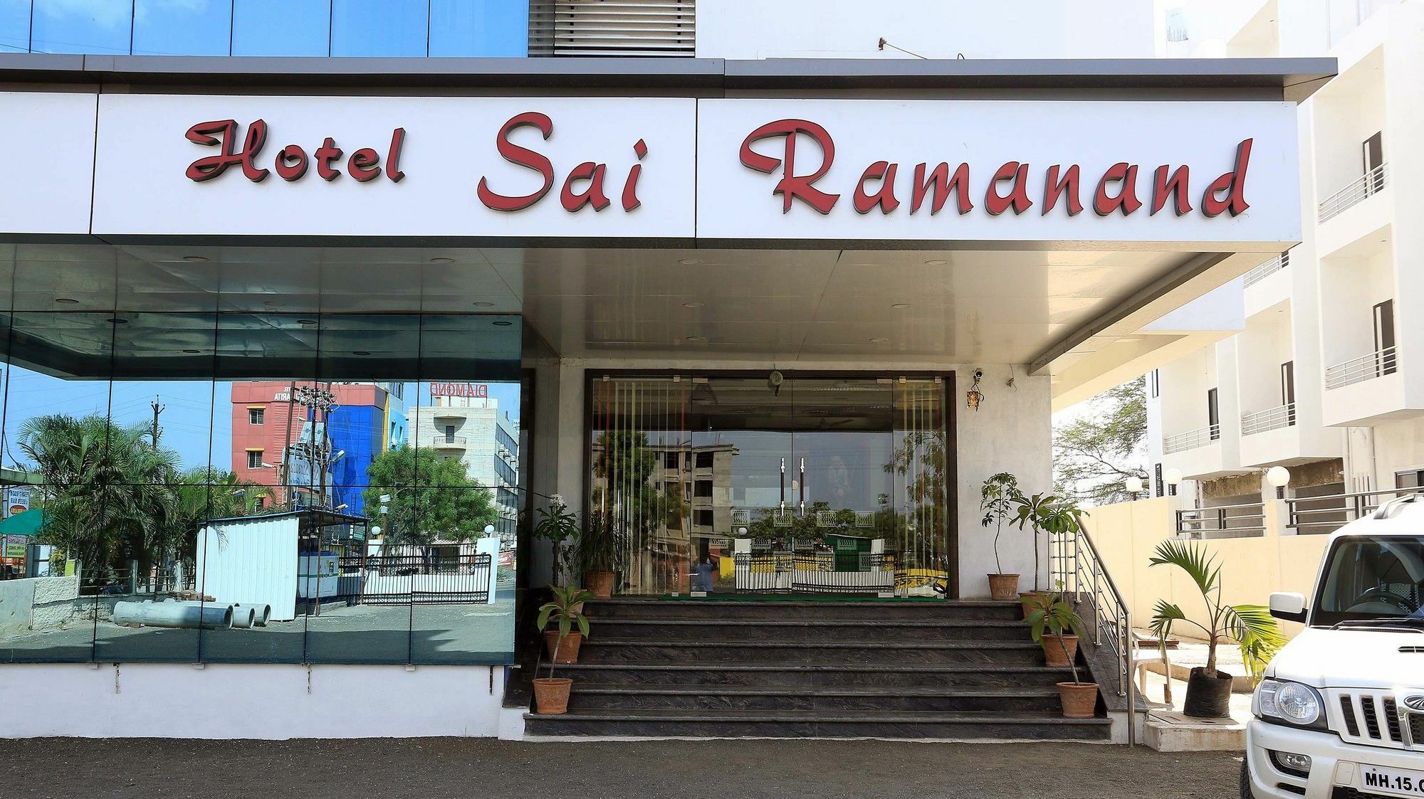 Hotel Sai Ramanand Shirdi Eksteriør bilde